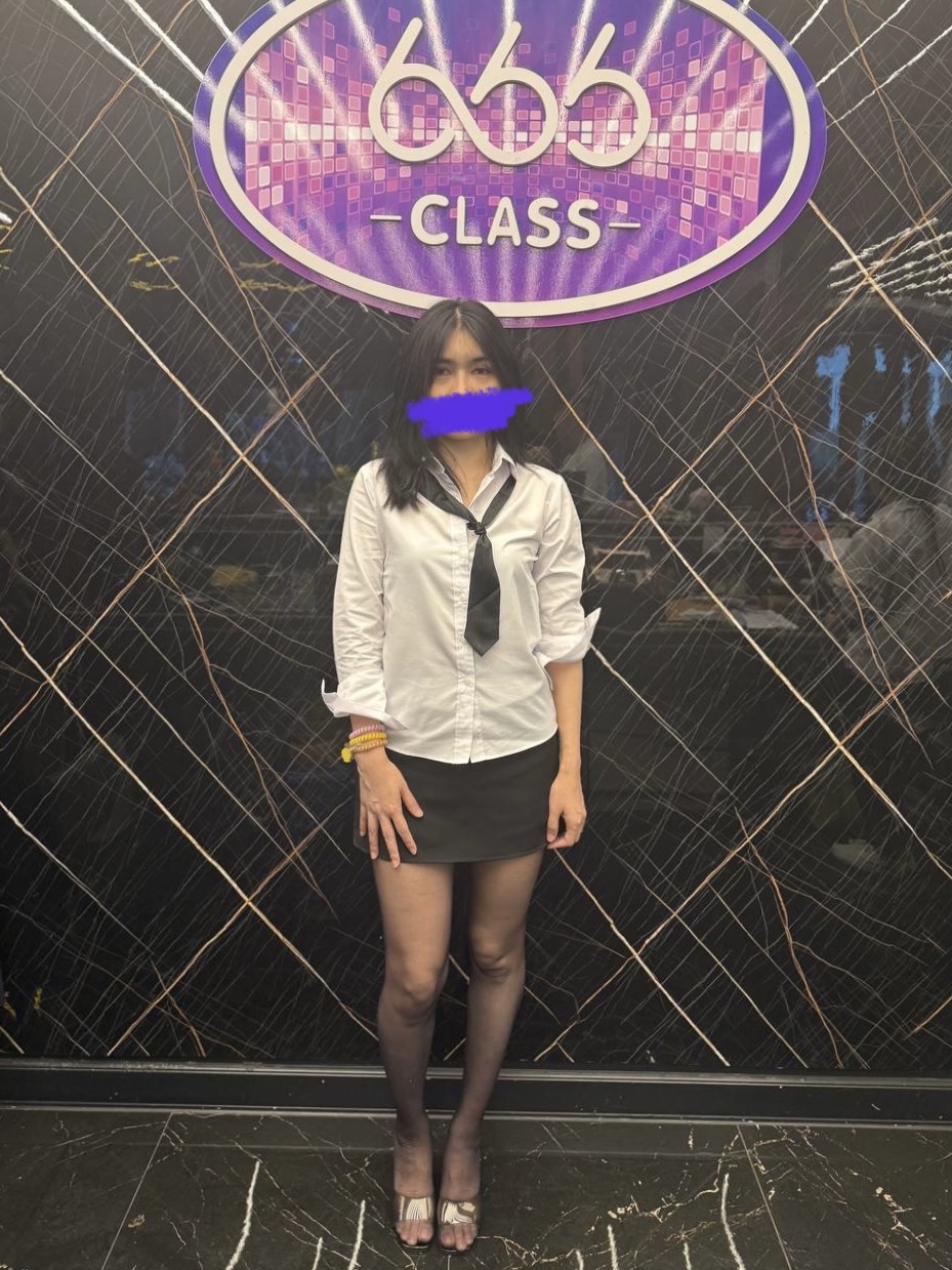 2.666CLASSS ROSE.jpg