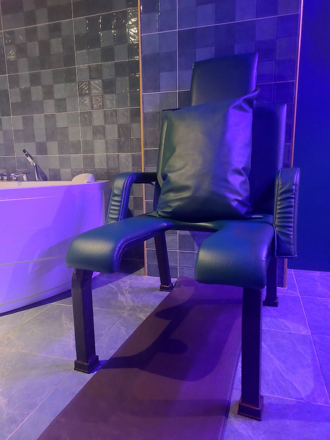 chair.jpg